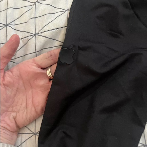 Apple one of a kind pullover - Close Your Rings Challenge award / Ladies Sz M - Picture 5 of 6